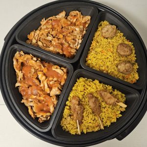 Smulpan met combi Nasi / kip in pangangsaus