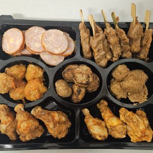 Hapjesschaal met grillworst voor magnetron 4 personen.